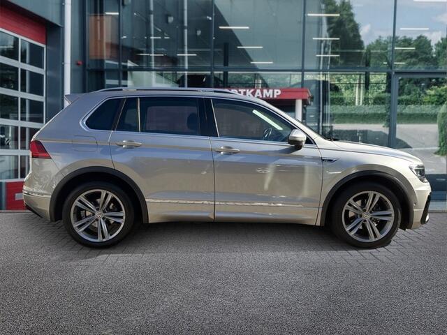 Volkswagen TIGUAN 2.0 TDI DSG R-LINE PANO-DAK/CAMERA/TREKHAAK/NAVI/CARPLAY/ACC/E-KLEP