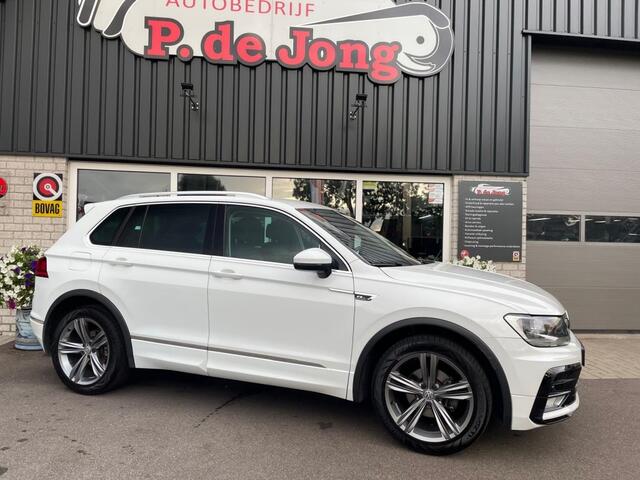 Volkswagen TIGUAN 1.4 TSI R-LINE, Trekhaak, Carplay, ACC/Laneassist, Verschuifbare achterbank