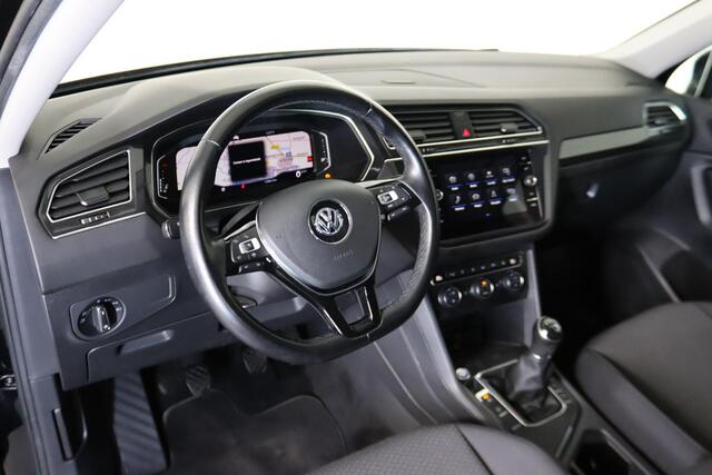 Volkswagen TIGUAN Allspace 1.5 TSI Comfortline, 7-Persoons, Stoel/Stuurverwarming, Apple CarPlay/Android Auto, ACC, Navigatie