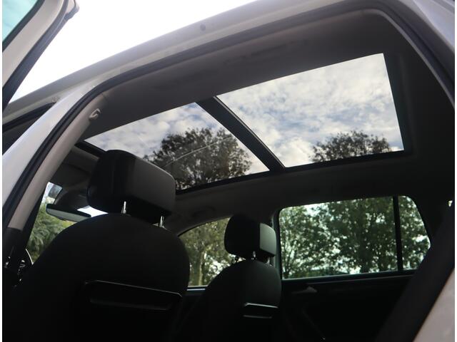 Volkswagen TIGUAN 2.0 TSI 4Motion Highline / R-Line / Panoramadak