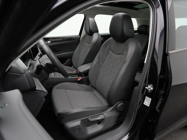 Volkswagen TIGUAN 1.5 eTSI 131 pk DSG Life Edition | Panoramadak | Trekhaak | IQ Light | Rondomzicht camera | Stuur-/stoelverwarming