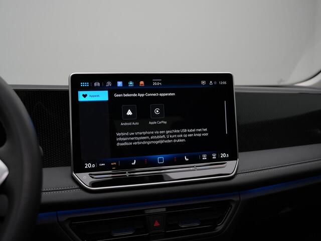 Volkswagen TIGUAN 1.5 eTSI 131 pk DSG Life Edition | Panoramadak | Trekhaak | IQ Light | Rondomzicht camera | Stuur-/stoelverwarming