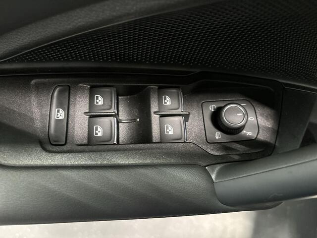 Volkswagen TIGUAN 1.5 204pk DSG eHybrid R-Line Edition · Panoramadak · 360 Camera · Apple/Android Car Play · Elek. Trekhaak · Elek. Achterklep · 20'' Inch · Garantie t/m 09-07-2029 of 100.000km