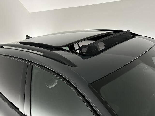 Volkswagen TIGUAN 1.5 272pk eHybrid R-Line Edition Black Style Trekhaak Camera Panoramadak Stoelverwarming Massage Navigatie