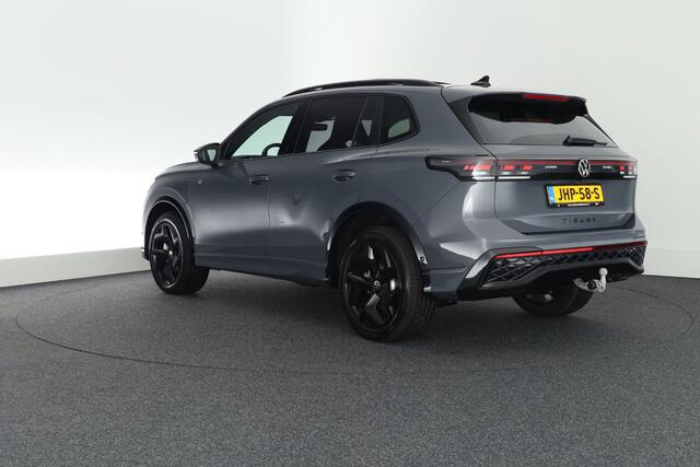 Volkswagen TIGUAN 1.5 272pk eHybrid R-Line Edition Black Style Trekhaak Camera Panoramadak Stoelverwarming Massage Navigatie