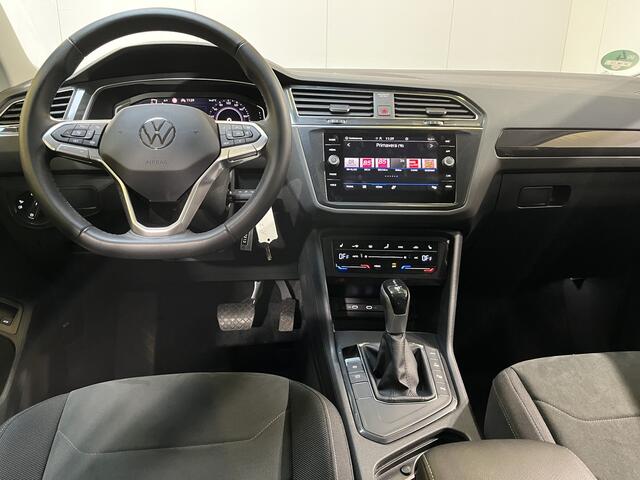 Volkswagen TIGUAN 1.4 TSI eHybrid Elegance / AUTOMAAT/ 245PK/ ALCANTARA/ MATRIX/ ADAPT. CRUISE/ APP-CONNECT/ NAVI/ PARK. SENSOREN + CAMERA/ STOEL-STUUR VERWARM./ 3-ZONE CLIMA