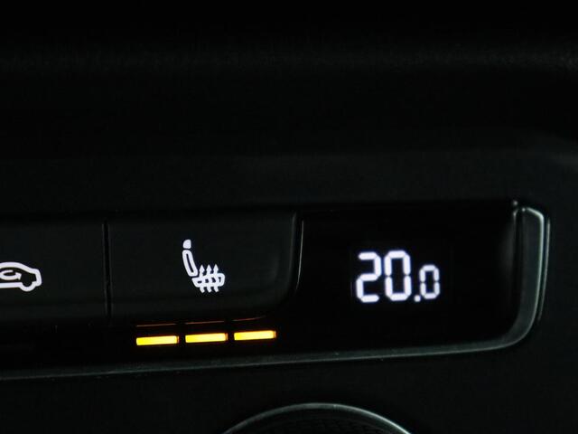 Volkswagen TIGUAN Allspace 1.5 TSI R Line 7-Persoons | Panoramadak | Stoelverwarming | Trekhaak | Massage | Keyless | 19'' | Camera | Carplay | Adaptive cruise | Full LED | Navigatie