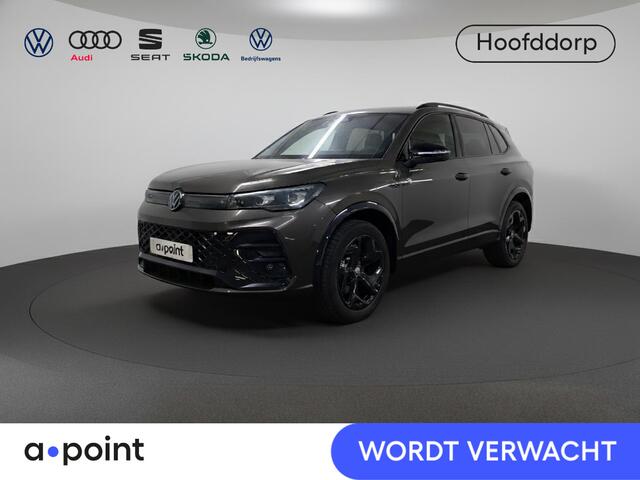 Volkswagen TIGUAN 1.5 eHybrid R-Line Edition 272 pk Automaat (DSG) | Verlengde garantie | Navigatie | Parkeersensoren (Park assist) | Rondomzicht camera | Stoelverwarming v/a | Black Style pakket | R-Line |