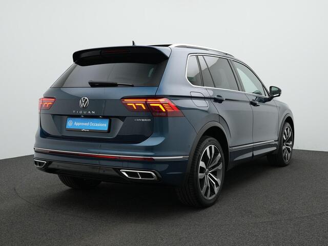 Volkswagen TIGUAN 1.4 TSI eHybrid 245 pk DSG R-Line Business+ | Panoramadak | Leder | Geheugenstoelen | Adaptief onderstel | IQ Light | Rondomzicht camera