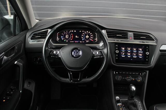 Volkswagen TIGUAN Allspace 1.5 TSI Highline Business R 7p. | Panorama dak | Trekhaak | Leer | AGR