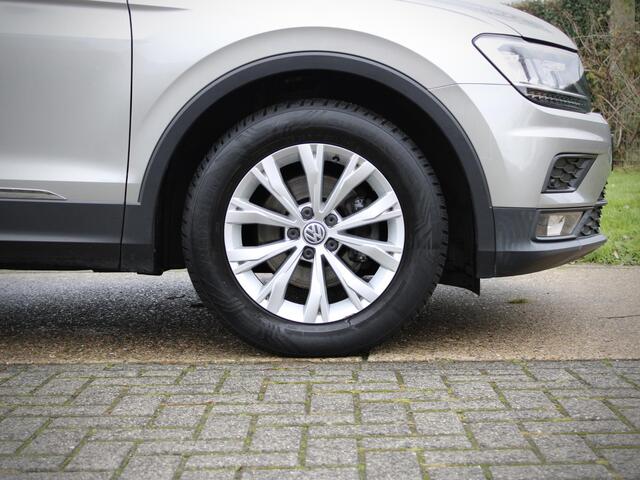 Volkswagen TIGUAN 2.0 TDI Comfortline Business Lane assist LED Pano