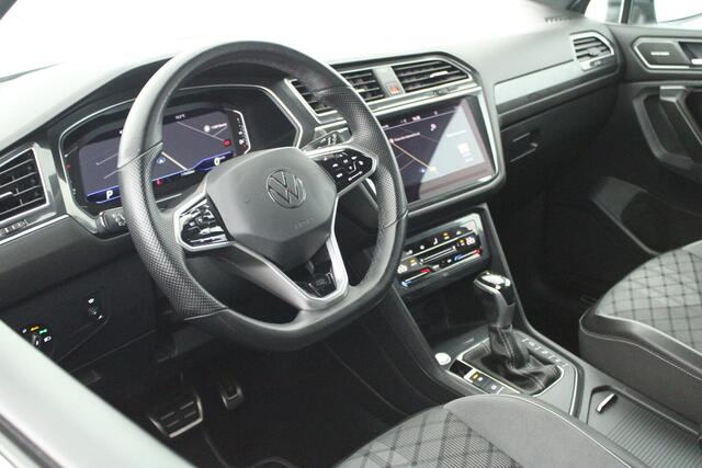 Volkswagen TIGUAN Allspace 1.5 TSI 150pk DSG R-Line Business+ 7Pers. Trekhaak Camera harman/kardon Head-Up Panoramadak