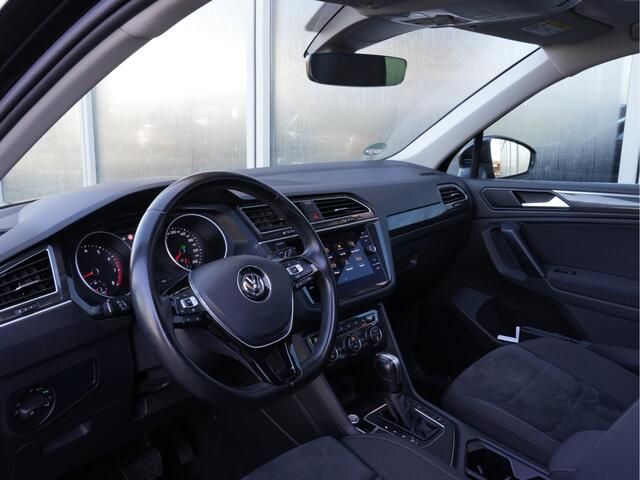 Volkswagen TIGUAN 1.5 TSI ACT Comfortline Business | Navigatie | Adaptive Cruise | Stoelverwarming