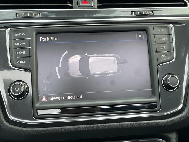 Volkswagen TIGUAN 1.4 TSI 126pk DAB Pano.dak Adapt.Cruise Hoge zit Connected Series