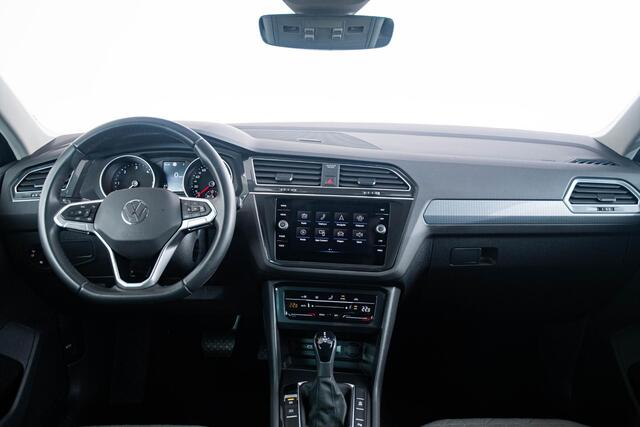 Volkswagen TIGUAN 2.0 TDI Life Business Matrix-LED-koplamp - Parkeersensoren - Rijassistent-systeem - Beglazing achter verduisterd - Buitenspiegel electr. inklapbaar - Airconditioning - Audio-navigatiesysteem -