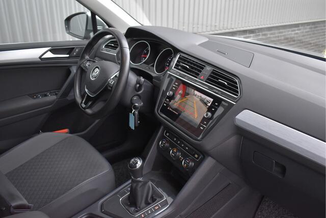 Volkswagen TIGUAN 1.5 TSI Comfortline Adaptive cruise, Trekhaak, Camera, Carplay, PDC, DAB