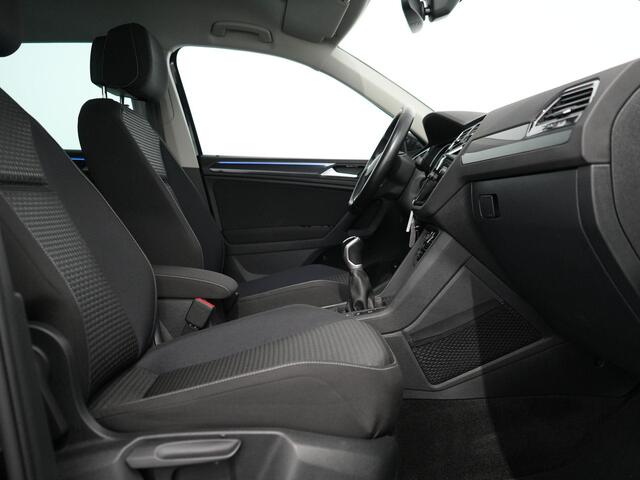 Volkswagen TIGUAN 1.5 TSI Life Business | Trekhaak | Carplay | IQ Drive | Winterpakket