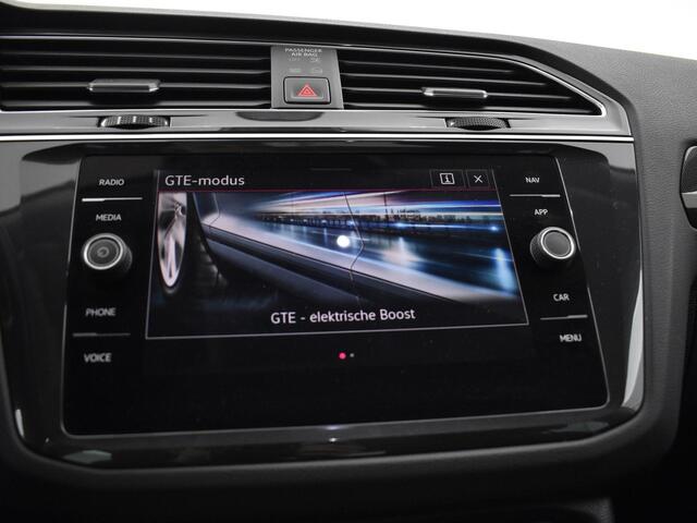 Volkswagen TIGUAN 1.4 Tsi 245pk DSG eHybrid Elegance · Panoramadak · Camera · Keyless · Apple/Android Car Play · Navi · P-Sensoren · 18'' Inch ·