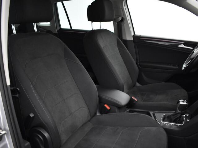 Volkswagen TIGUAN 1.4 Tsi 245pk DSG eHybrid Elegance · Panoramadak · Camera · Keyless · Apple/Android Car Play · Navi · P-Sensoren · 18'' Inch ·