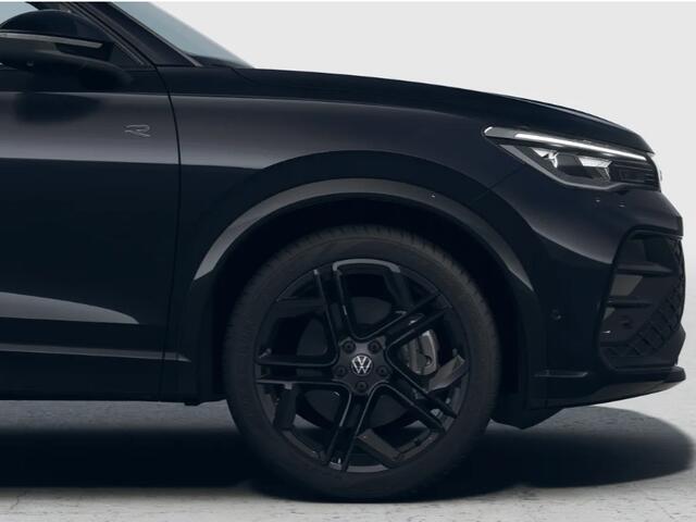 Volkswagen TIGUAN R-Line Edition 1.5 eHybrid 204 PK 6 Versn. DSG · Black Style Pakket · Trekhaak inklapbaar, met elektrische ontgrendeling, incl. aanhangermanoeuvreerhulp Trailer Assist · Prijs is inclusief inruilpremie ·