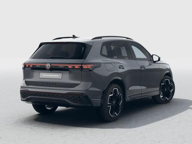 Volkswagen TIGUAN R-Line Edition 1.5 eHybrid 204 PK 6 versn. DSG · Black Style Pakket · Panoramaschuif-kanteldak · Trekhaak inklapbaar, met elektrische ontgrendeling, incl. aanhangermanoeuvreerhulp Trailer Assist · Prijs is inclusief inruilpremie ·