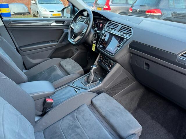 Volkswagen TIGUAN 1.4TSI eHybrid 245PK Elegance IQ-Light Virtual Camera ACC Trekhaak Navi