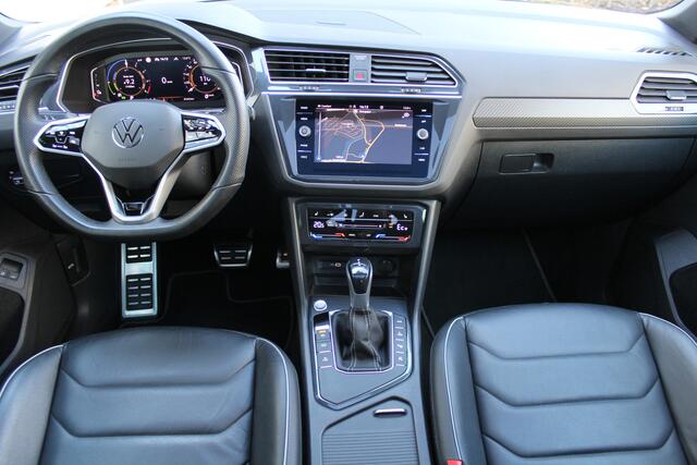 Volkswagen TIGUAN 1.4 TSI eHybrid R-Line Business+ | Incl. 12 maanden Garantie | Panorama dak | Memory stand stoelen | Trekhaak wegklapbaar | Stoel & Stuurverwarming | 360* Camera | Climate controle | Adaptive cruise | Elektrische kofferbakklep | Dodehoek detectie | IQ. Li