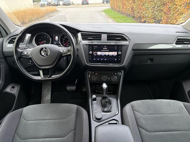 Volkswagen TIGUAN 2.0 TSI 4Motion Highline / AUTOMAAT / R-LINE / HEAD-UP / 117dkm!