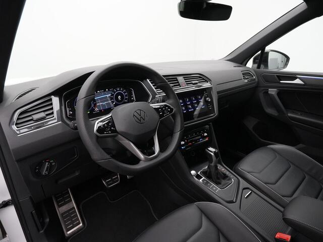 Volkswagen TIGUAN 1.4 TSI eHybrid 245 pk DSG R-Line Business+ | Panoramadak | Leder | Geheugenstoelen | Adaptief onderstel | Rondomzicht camera | IQ Light