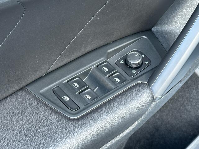 Volkswagen TIGUAN 1.4 TSI DSG eHybrid Life | Leder | Trekhaak | 360 Camera | Elek. klep | Rijklaar incl. 1 jaar Bovag garantie