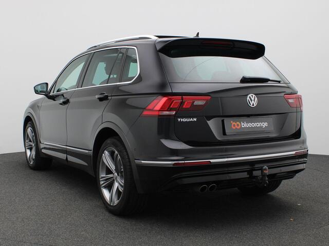 Volkswagen TIGUAN 1.5 TSI ACT Highline Business R 150PK DSG Pano-Schuifdak, Trekhaak, Virtual Pedal, Head-Up Display, Achteruitrijcamera, Stoelverwarming, Keyless, 19" LM Velgen