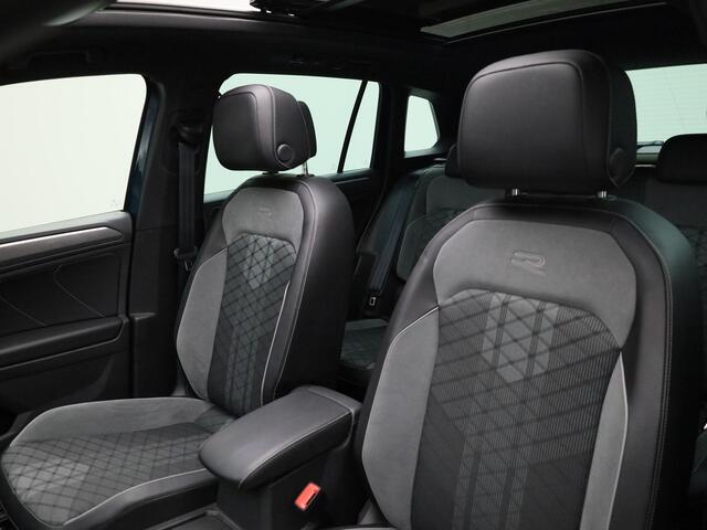 Volkswagen TIGUAN 1.4TSIe Hybrid 180kW/245PK R-Line DSG · Panoramadak · Trekhaak · Camera + Parkeersensoren
