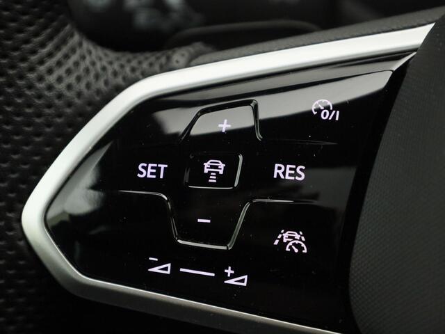 Volkswagen TIGUAN 1.4TSIe Hybrid 180kW/245PK R-Line DSG · Panoramadak · Trekhaak · Camera + Parkeersensoren