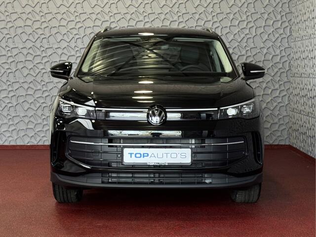 Volkswagen TIGUAN 1.5 eTSI 150PK DSG ? NIEUWE AUTO? TREKHAAK IQ.LED CARPLAY NAVI ELEK.KLEP STOEL/STUUR VERW LED 10/2025 BENZINE