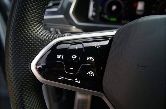 Volkswagen TIGUAN 1.4 TSI 245PK eHybrid R-Line Carplay/wegkl-trhk/ACC/Stuurwielverw./Keyless/IQlight