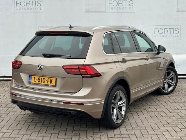 Volkswagen TIGUAN 2.0 TSI 4Motion Highline R-LINE ** VISUAL, LED, TREKHAAK, ACC, KEYLESS, ELECTR. A-KLEP, 19-inch LMV **