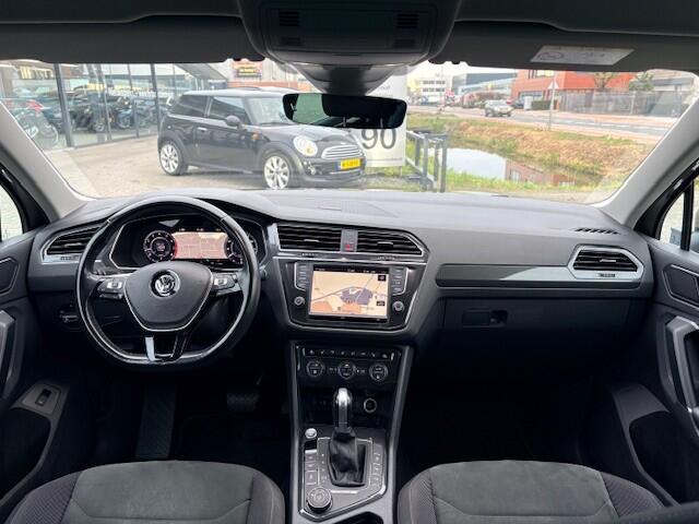 Volkswagen TIGUAN 2.0 TSI 4Motion Highline R-LINE ** VISUAL, LED, TREKHAAK, ACC, KEYLESS, ELECTR. A-KLEP, 19-inch LMV **