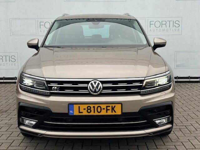 Volkswagen TIGUAN 2.0 TSI 4Motion Highline R-LINE ** VISUAL, LED, TREKHAAK, ACC, KEYLESS, ELECTR. A-KLEP, 19-inch LMV **