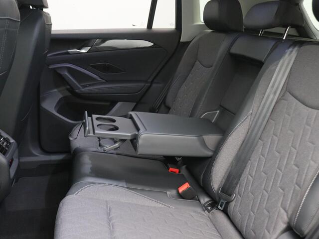 Volkswagen TIGUAN 1.5 eHybrid Life Edition 204PK DSG Trekhaak, 19" LM Velgen, Achteruitrijcamera, Side Assist, Navi via Apple Carplay/Android Auto, Keyless, Stoel-Stuurverwarming, Elektr. Achterklep, Adaptieve Cruise Control