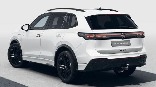 Volkswagen TIGUAN 1.5 eHybrid 204PK DSG R-Line Business / Fabrieksgarantie tot 2028 / Black Style / Trekhaak / Panoramadak / 20'' LMV / VW