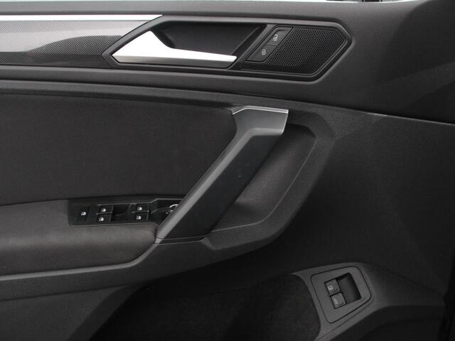 Volkswagen TIGUAN 1.4 TSI 245pk PHEV Life DSG | Navigatie | Apple Carplay/Android Auto | Parkeersensoren | Adaptive Cruise Control | Elektrische achterklep | Virtual Cockpit | Climate Control | Keyless Entry