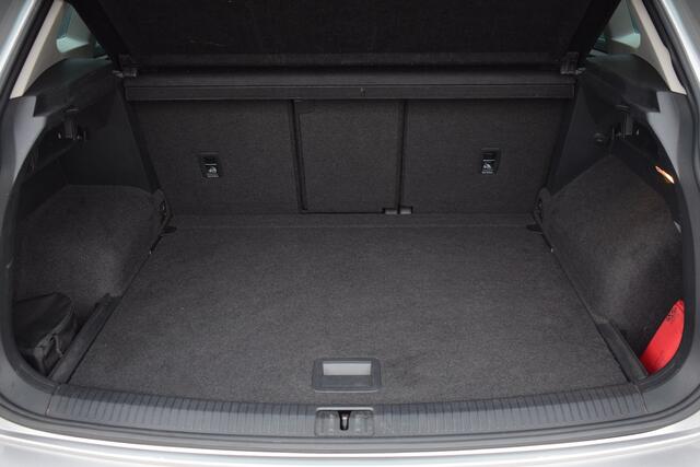 Volkswagen TIGUAN 1.4 TSI 150pk DSG R-line | Camera | Trekhaak