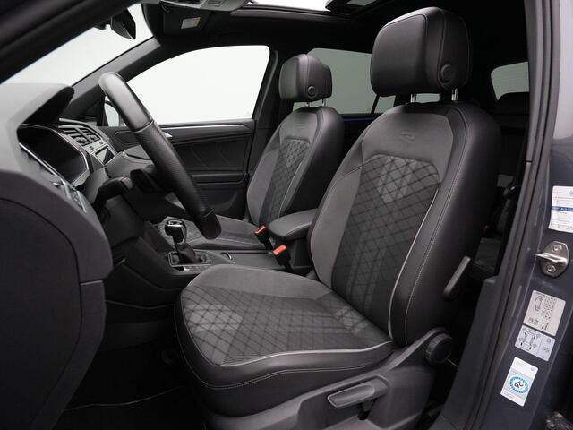 Volkswagen TIGUAN 1.4 TSI eHybrid 245 pk DSG R-Line Business | Panoramadak | Black Style | Trekhaak | Adaptief onderstel | IQ Light | Stuur-/stoelverwarming