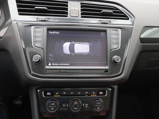 Volkswagen TIGUAN 1.4 TSi 150 Pk ACT Connected Series | Adaptive Cruise | Stoelverwarming | CarPlay | Parkeersensoren | Stoelmassage | Panoramadak | Trekhaak | 62.911 Km!!