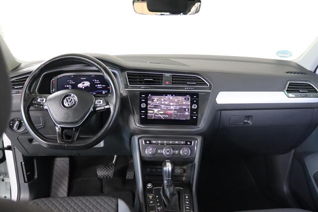 Volkswagen TIGUAN 1.5 TSI R-line Blackstyle Panoramadak, LED, Camera, Apple Carplay/Android Auto