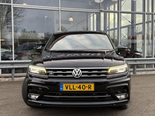 Volkswagen TIGUAN 2.0 TDI 4Motion R-line | Grijs kent. | Pano | Virutal | ACC | Trekhaak
