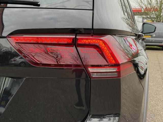 Volkswagen TIGUAN 2.0 TDI 4Motion R-line | Grijs kent. | Pano | Virutal | ACC | Trekhaak