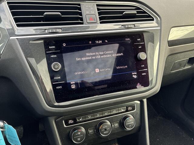 Volkswagen TIGUAN 1.5TSI/150PK ACT Highline DSG · Navigatie · Apple/Android Car Play · Trekhaak · Stoelverwarming ·
