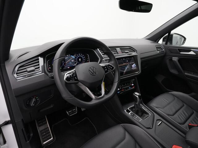 Volkswagen TIGUAN 1.4 TSI eHybrid 245 pk DSG R-Line | Trekhaak | Navigatie Discover Pro | Leder | Geheugenstoelen | 360 camera | IQ Light | Stuur-/stoelverwarming