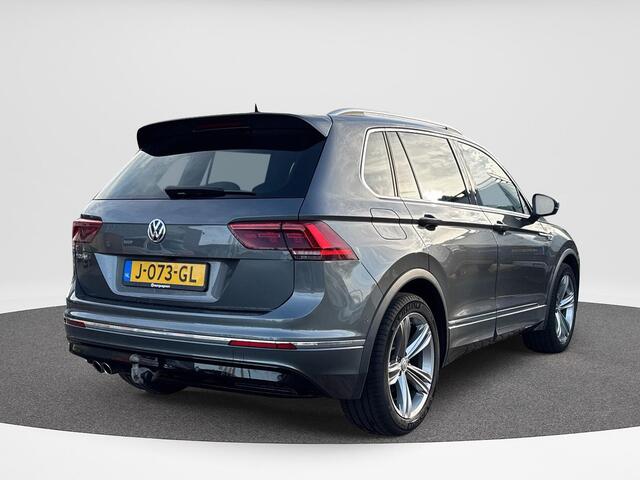 Volkswagen TIGUAN 1.5 TSI ACT Highline Business R | Trekhaak | Pano | A.cam | Keyless |